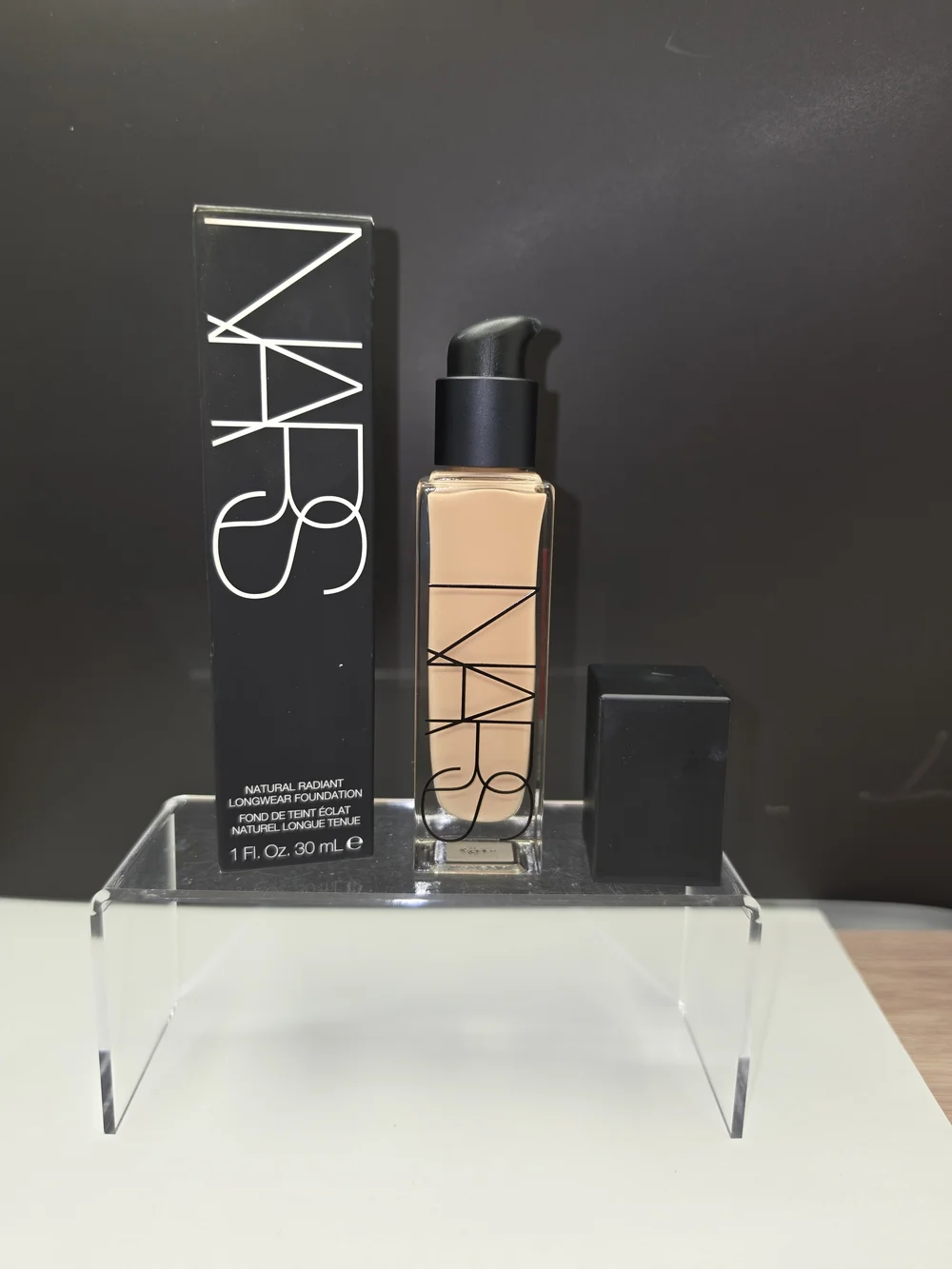 DISCONTINUED! NARS NATURAL RADIANT LONGWEAR FOUNDATION- 